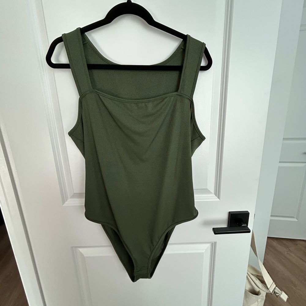 NWOT Green Squareneck Bodysuit